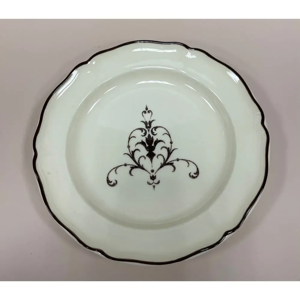 Wedgwood Queen's Ware Queen's Filigree Plate. KK412